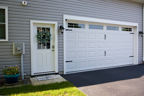 24/7 Emergency Garage Door Panel Replacement experts in Byng, OK